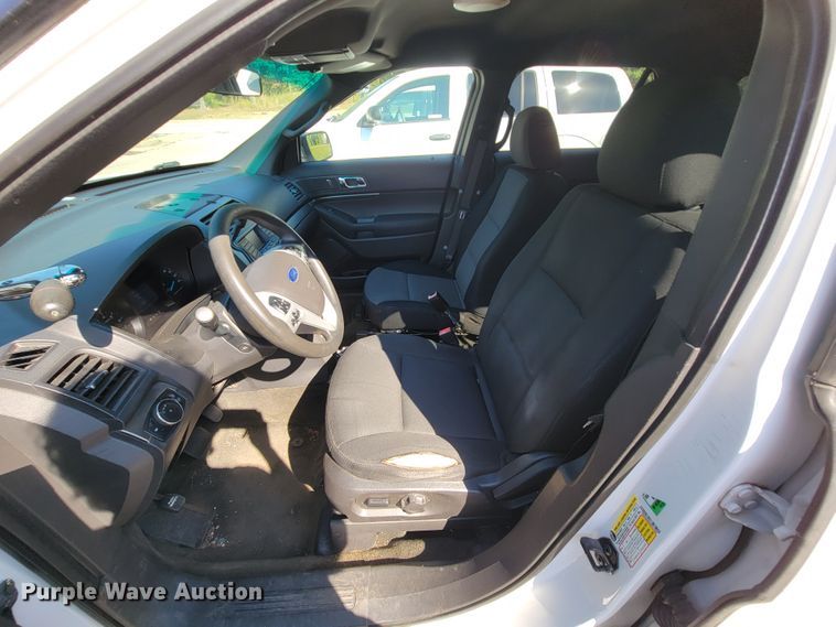 image for item KQ9221 2013 Ford Explorer Police  SUV