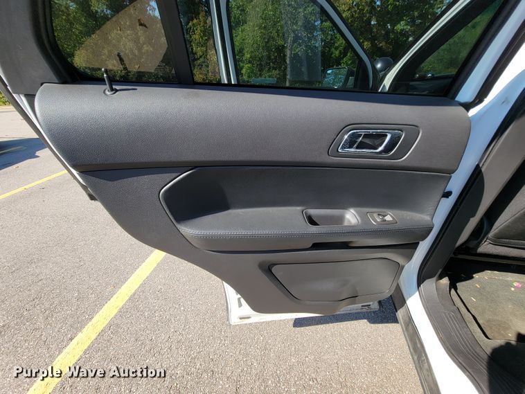 image for item KQ9221 2013 Ford Explorer Police  SUV