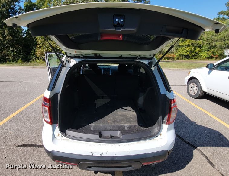 image for item KQ9221 2013 Ford Explorer Police  SUV