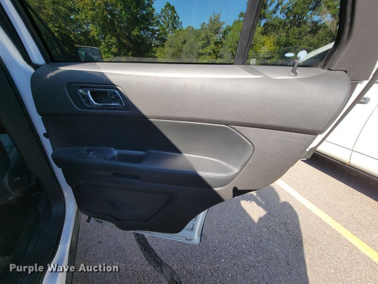 image for item KQ9221 2013 Ford Explorer Police  SUV