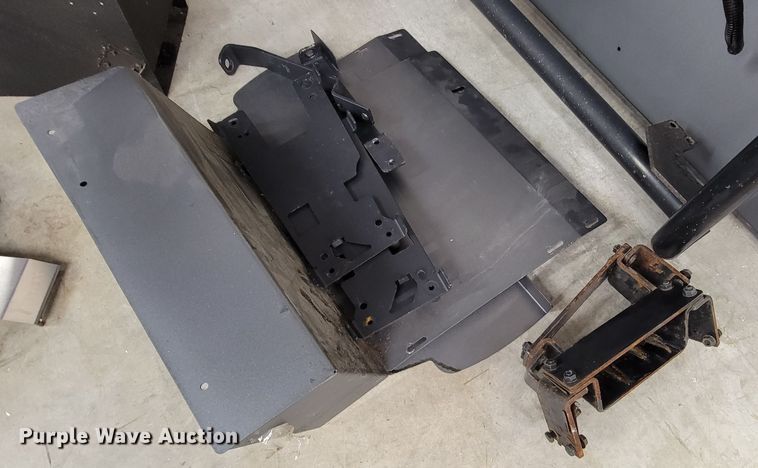 image for item KQ9223 Automotive equipment