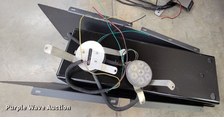 image for item KQ9223 Automotive equipment