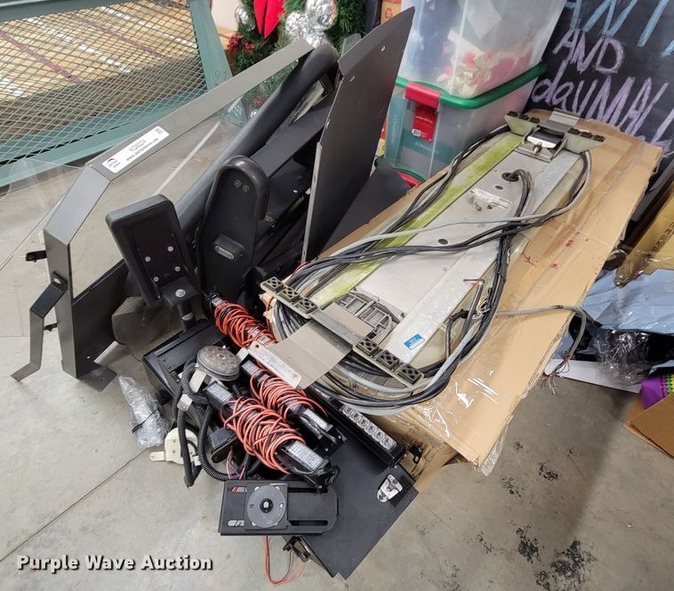 image for item KQ9224 Automotive equipment