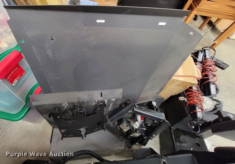 image for item KQ9224 Automotive equipment