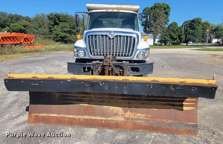 image for item KQ9239 2009 International WorkStar 7500  dump truck