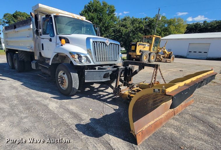 image for item KQ9239 2009 International WorkStar 7500  dump truck