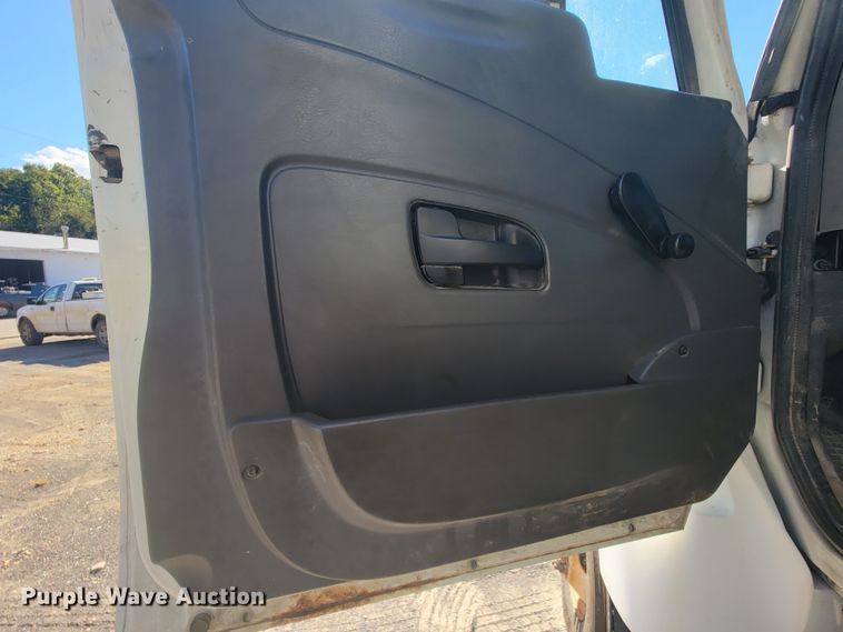 image for item KQ9239 2009 International WorkStar 7500  dump truck