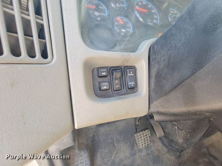 image for item KQ9239 2009 International WorkStar 7500  dump truck