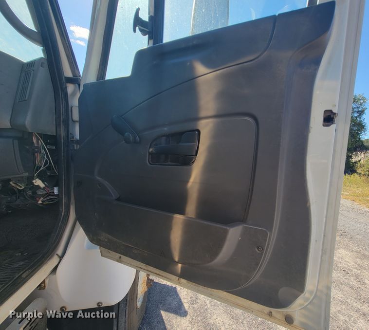 image for item KQ9239 2009 International WorkStar 7500  dump truck