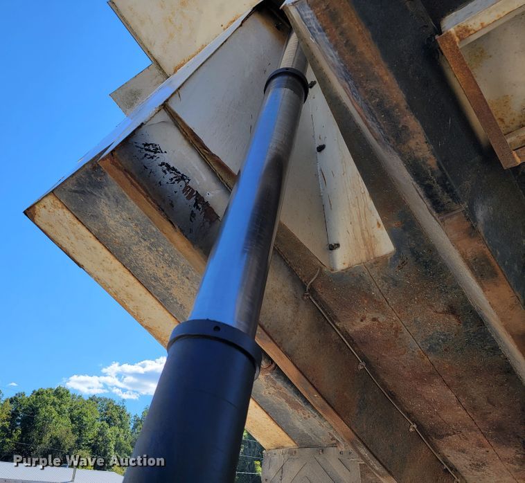 image for item KQ9239 2009 International WorkStar 7500  dump truck