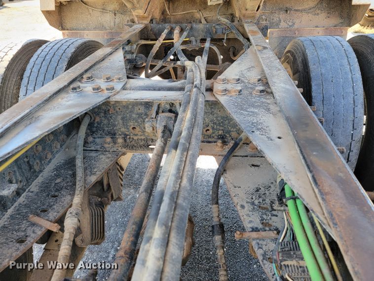 image for item KQ9239 2009 International WorkStar 7500  dump truck