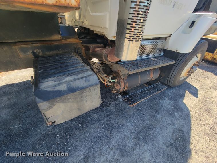 image for item KQ9239 2009 International WorkStar 7500  dump truck