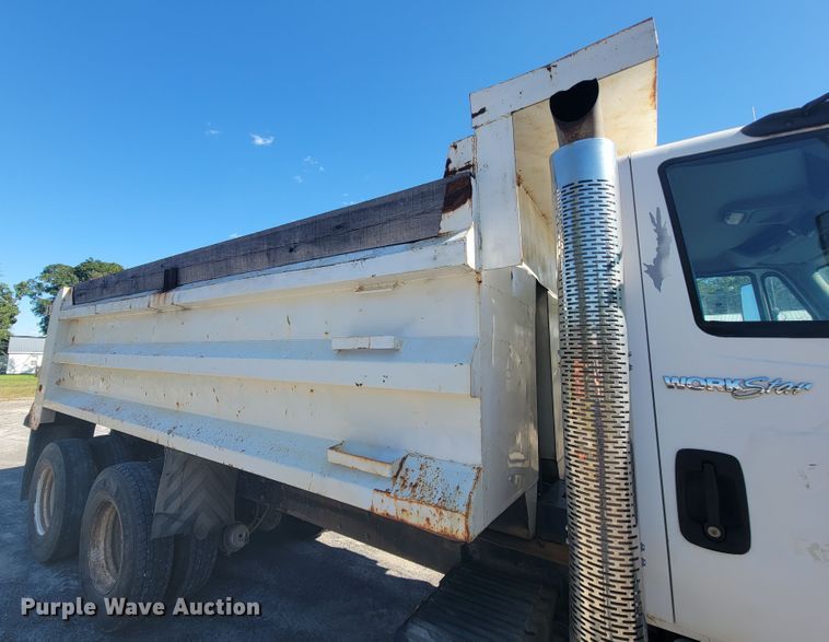 image for item KQ9239 2009 International WorkStar 7500  dump truck