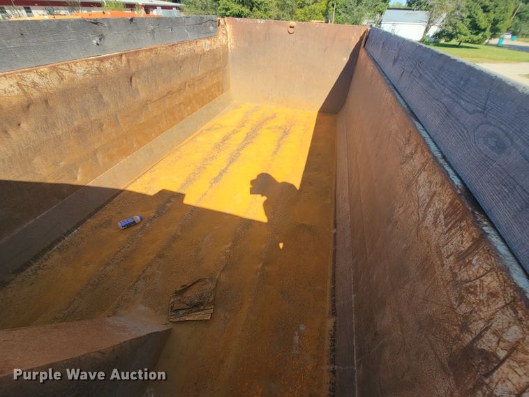 image for item KQ9239 2009 International WorkStar 7500  dump truck