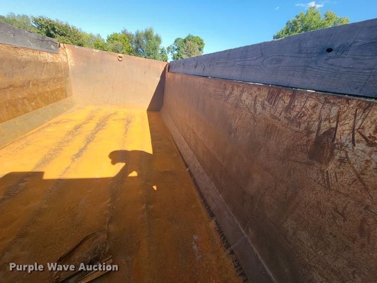 image for item KQ9239 2009 International WorkStar 7500  dump truck