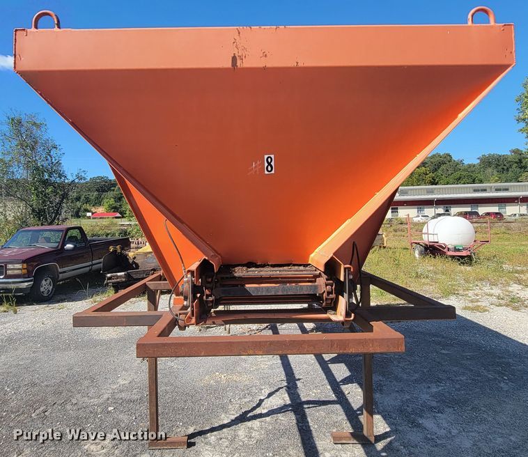 image for item KQ9241 Bonnell BV-1550-CS  salt spreader