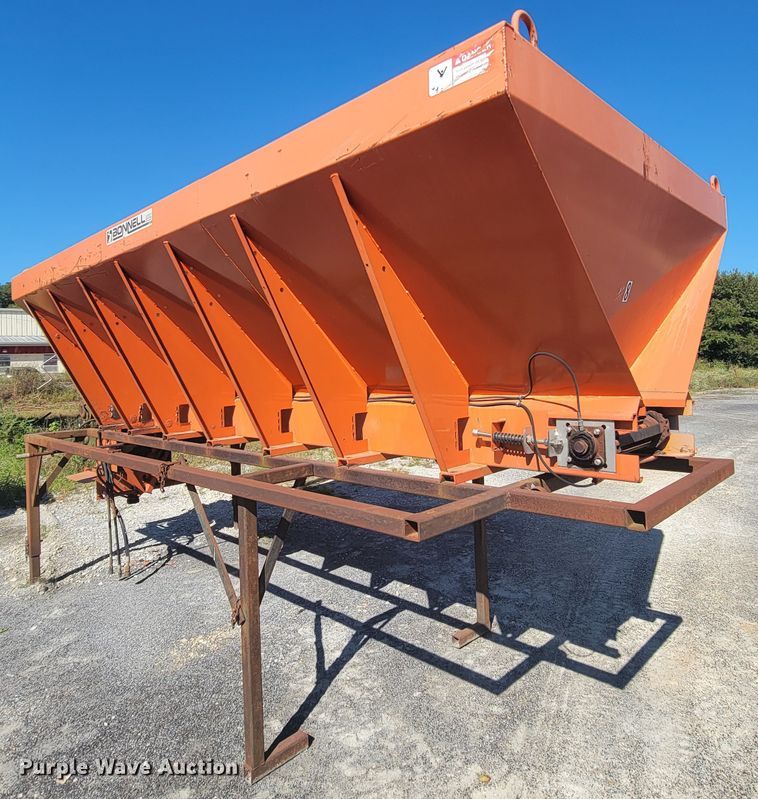 image for item KQ9241 Bonnell BV-1550-CS  salt spreader