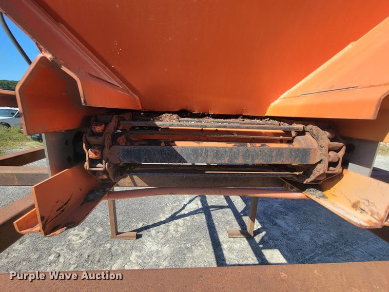 image for item KQ9241 Bonnell BV-1550-CS  salt spreader