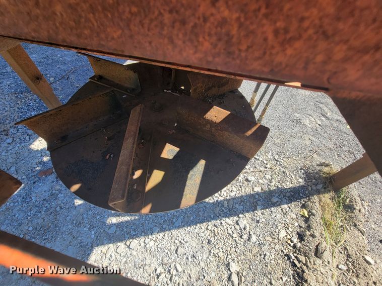 image for item KQ9241 Bonnell BV-1550-CS  salt spreader