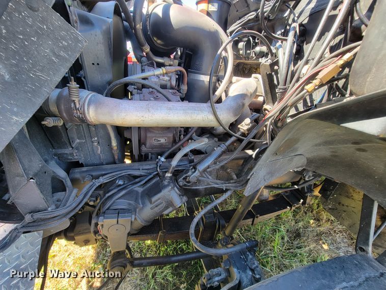 image for item KQ9250 1992 Ford F700  rescue vehicle