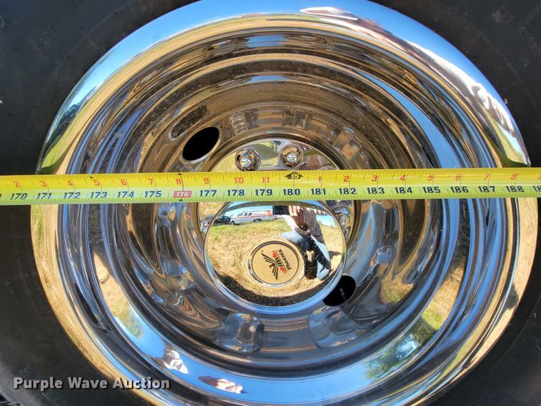 image for item KQ9250 1992 Ford F700  rescue vehicle