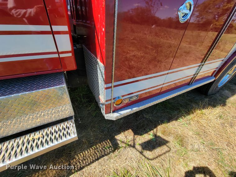 image for item KQ9250 1992 Ford F700  rescue vehicle