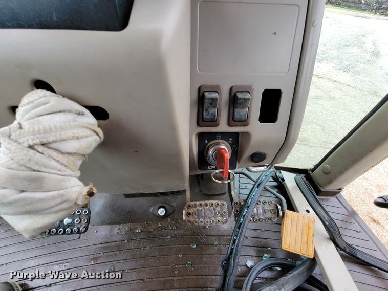 image for item KQ9254 John Deere 6615  tractor