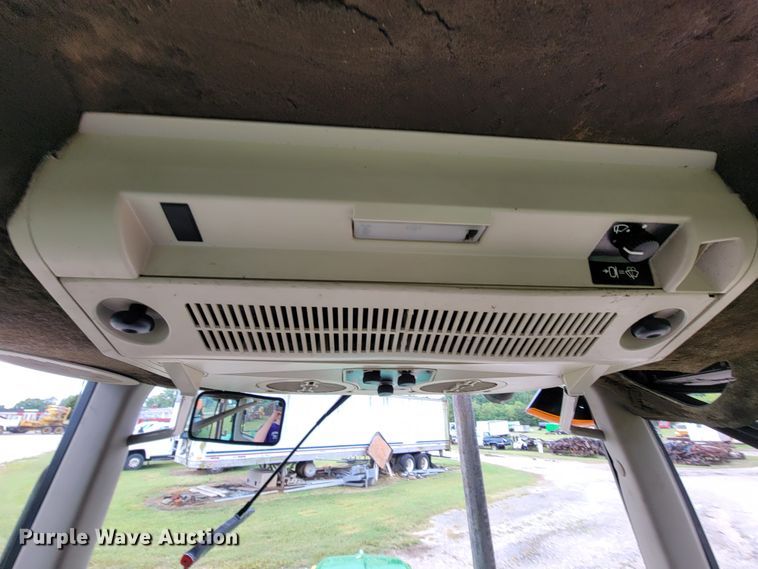 image for item KQ9254 John Deere 6615  tractor