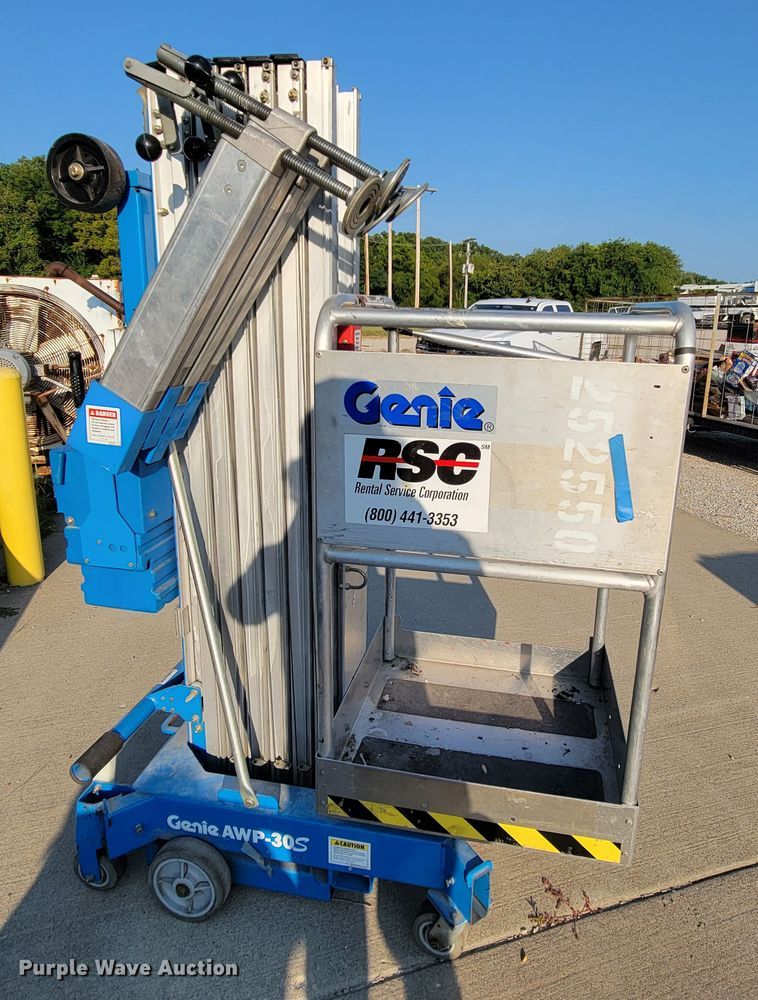 image for item KQ9324 Genie AWP-30S  vertical lift