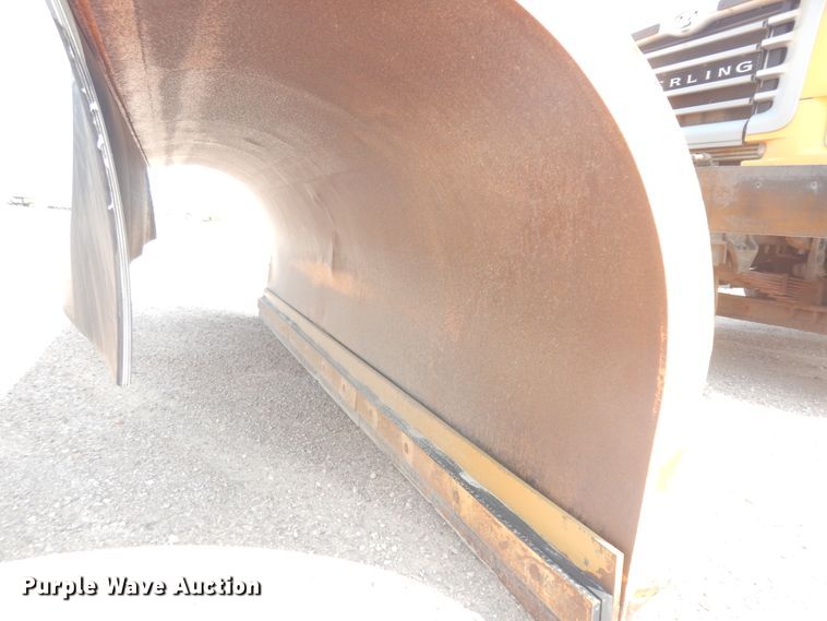 image for item KU9341 2004 Sterling LT9511  dump truck