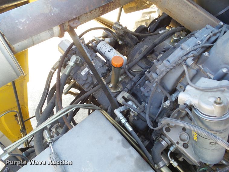 image for item DA7164 2004 New Holland CR960  combine