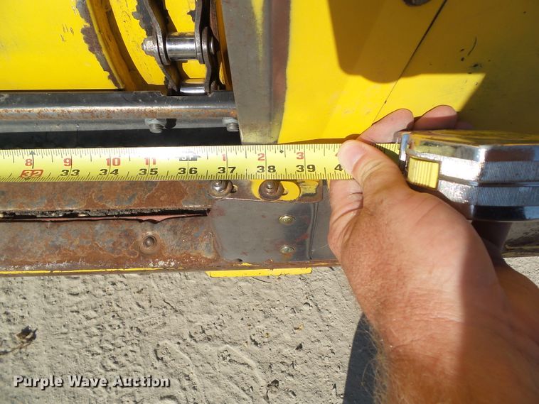 image for item DA7164 2004 New Holland CR960  combine