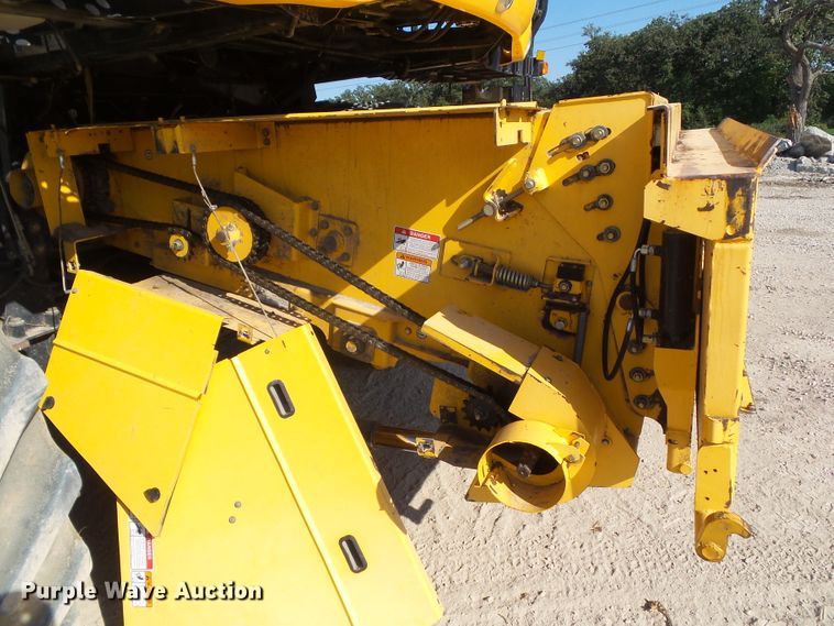 image for item DA7164 2004 New Holland CR960  combine