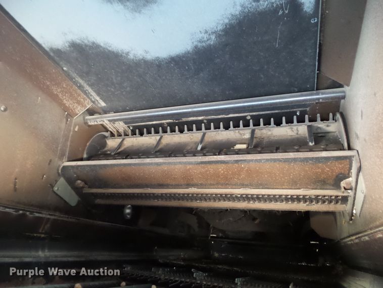 image for item DA7164 2004 New Holland CR960  combine