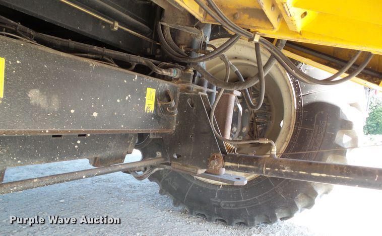 image for item DA7164 2004 New Holland CR960  combine