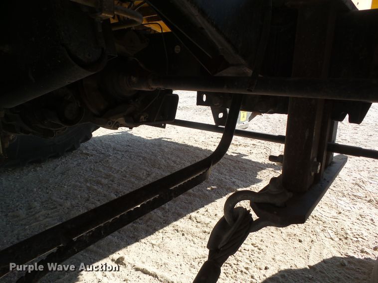 image for item DA7164 2004 New Holland CR960  combine