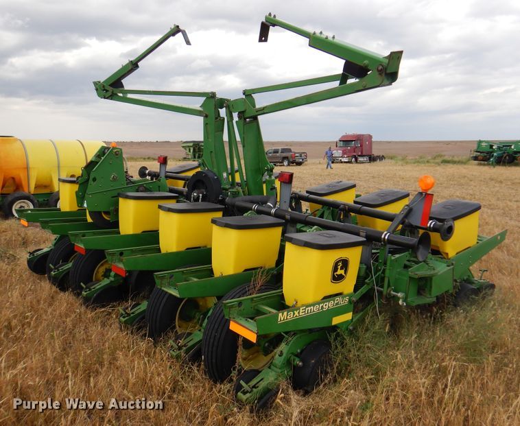 image for item DI5289 John Deere 1760 Max Emerge Plus  no-till planter
