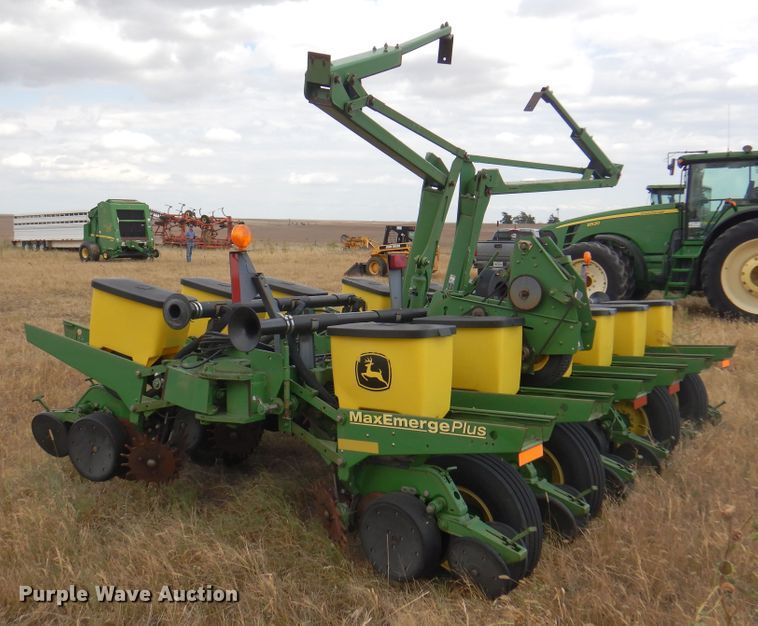 image for item DI5289 John Deere 1760 Max Emerge Plus  no-till planter