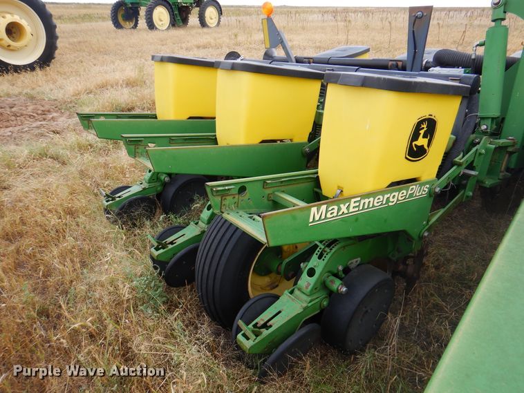 image for item DI5289 John Deere 1760 Max Emerge Plus  no-till planter