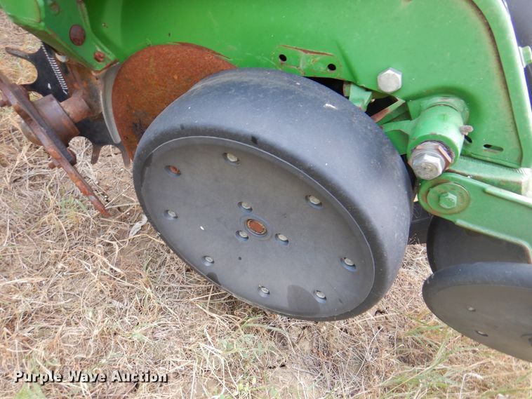 image for item DI5289 John Deere 1760 Max Emerge Plus  no-till planter