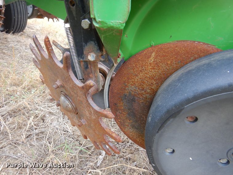 image for item DI5289 John Deere 1760 Max Emerge Plus  no-till planter