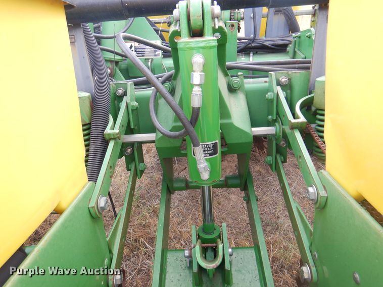 image for item DI5289 John Deere 1760 Max Emerge Plus  no-till planter