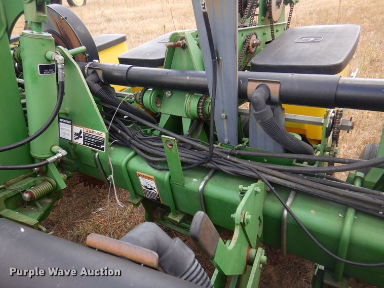 image for item DI5289 John Deere 1760 Max Emerge Plus  no-till planter