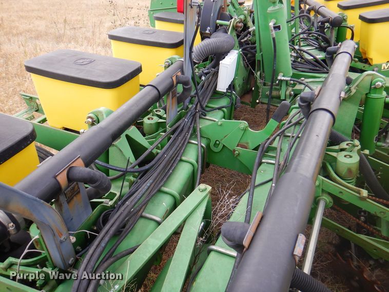 image for item DI5289 John Deere 1760 Max Emerge Plus  no-till planter