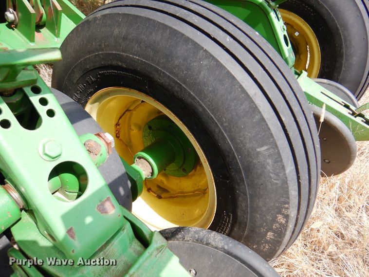 image for item DI5289 John Deere 1760 Max Emerge Plus  no-till planter