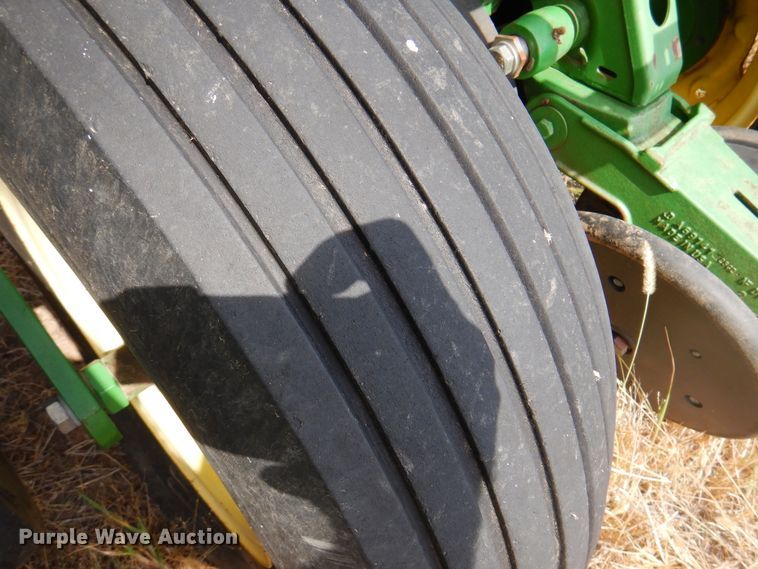 image for item DI5289 John Deere 1760 Max Emerge Plus  no-till planter