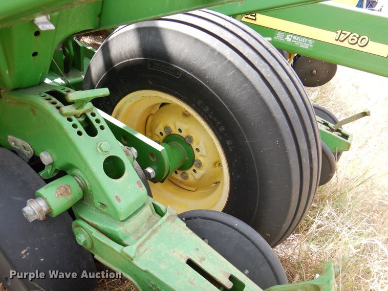 image for item DI5289 John Deere 1760 Max Emerge Plus  no-till planter