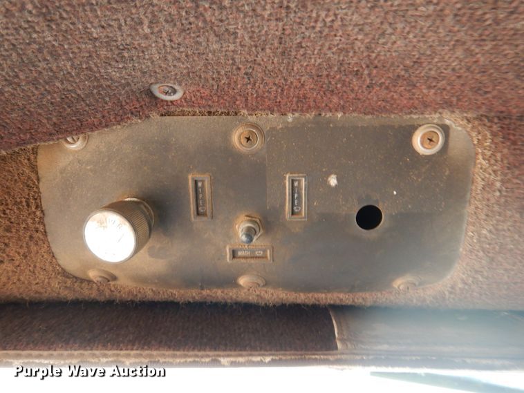 image for item DI5290 1988 International F9300  grain truck