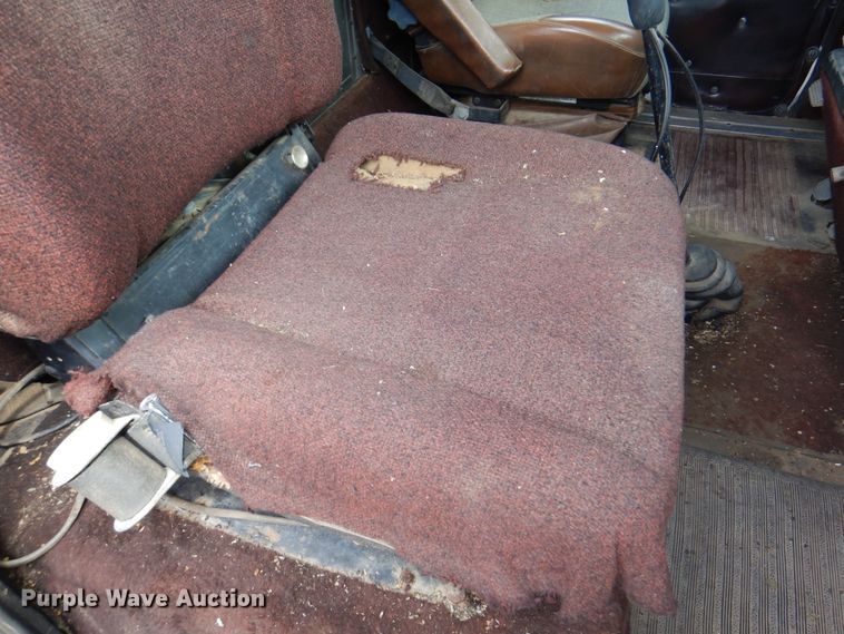 image for item DI5290 1988 International F9300  grain truck