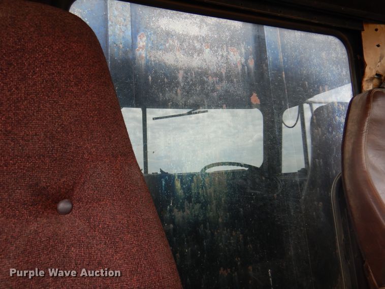 image for item DI5290 1988 International F9300  grain truck